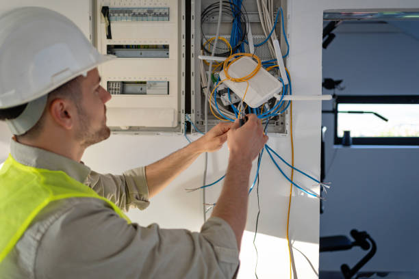 Best Affordable Emergency Electrician  in East Camden, AR